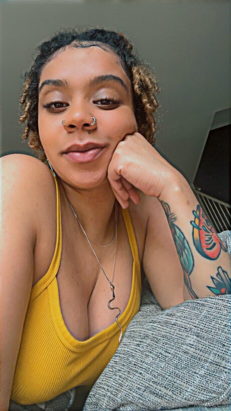 Thee Kahleesi sexy star archive