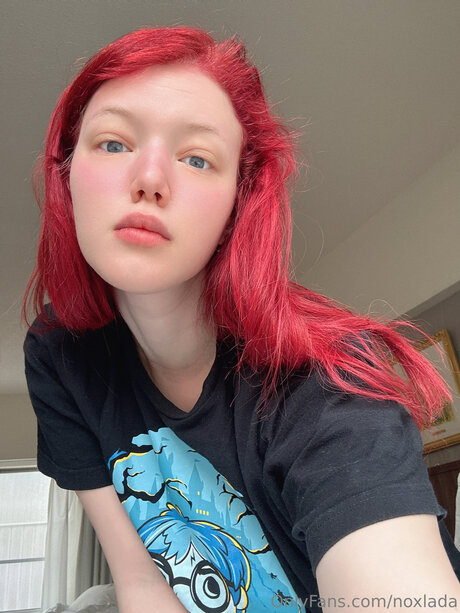 Noxlada model naked image