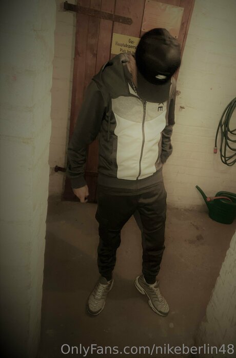 Nikeberlin48 xxx pornstar pics