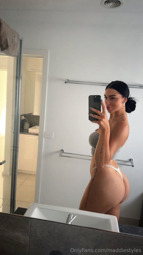 Maddiestyles erotic pornstar pictures