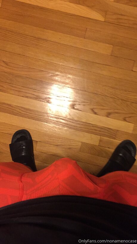 Nonamenocase actress picture