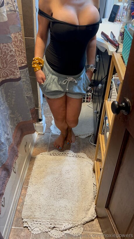 Moxiepowers erotic pornstar galleries