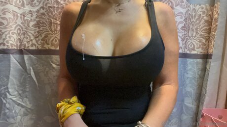 Moxiepowers sexy actress pics