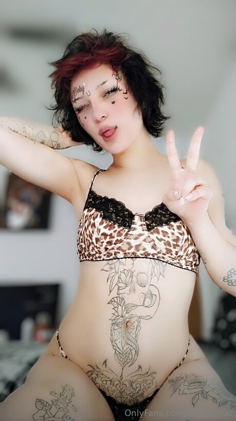 Lil Baby Bat model nude pics