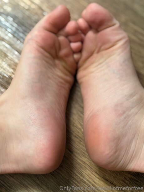 Ceeallofmeforfree naked model img