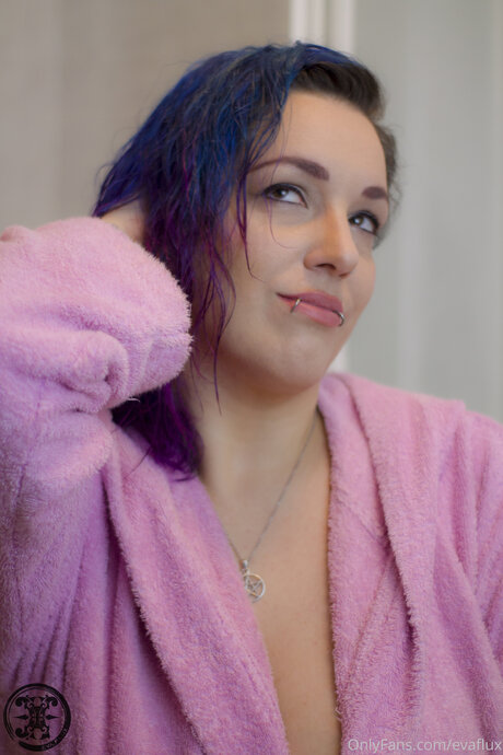 Evaflux high quality actress images