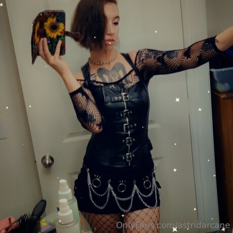 Astridarcane sexy model archive