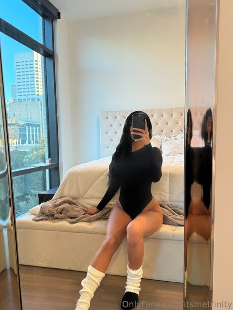 Itsmetrinity high quality actress picture