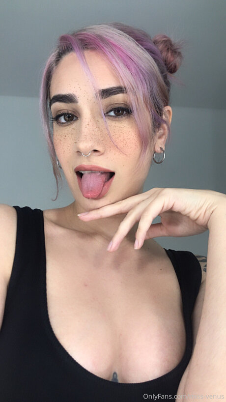 Miss Venus pornstar pretty archive