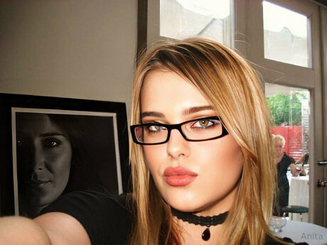 Lovewithanita hd model image