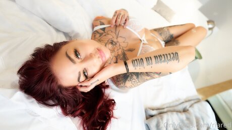 Riared nude pornstar pic