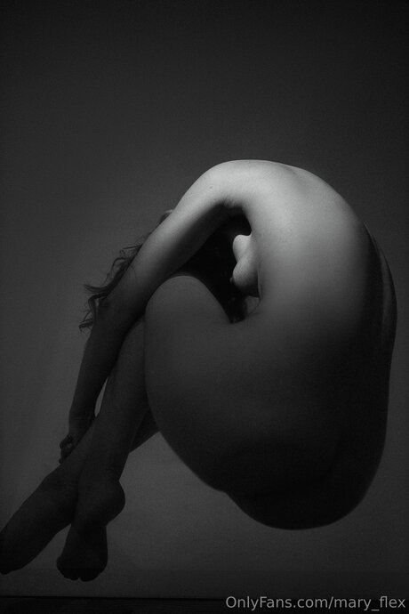 Mary Flex exclusive actress pic