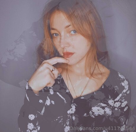 U411741544 actress pic