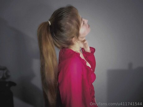 U411741544 sex actress photo