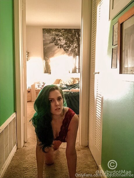 Rubydotmaefree erotic model images