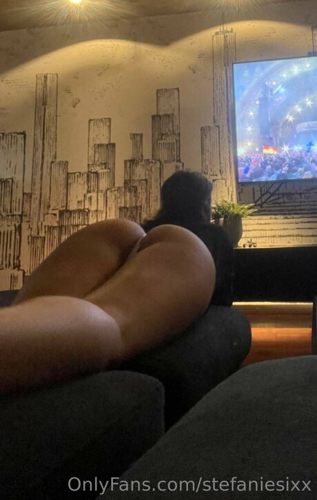 Stefaniesixx naked pornstar images
