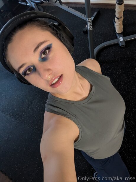 Aka Rose star high quality pic