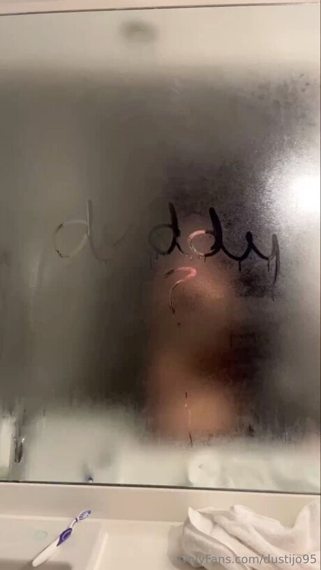 Dustijo95 star erotic pic