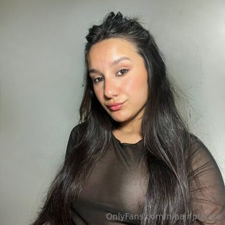 Ninainprivate model top images