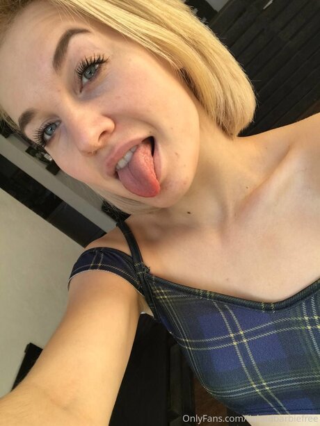 Liabadbarbiefree star hot photo