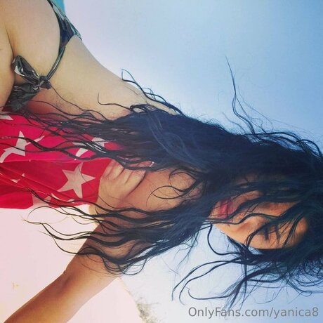 Yanica8 model adult picture