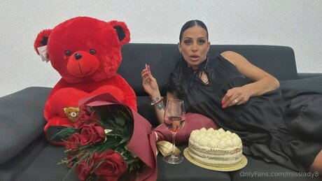 Misslady8 naked actress picture