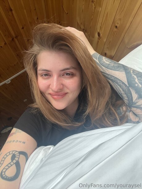 Youraysel erotic star photos