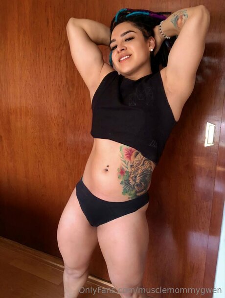 Queenmuscleavery star perfect pic