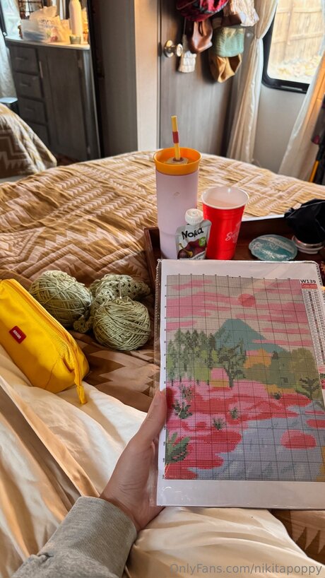 Nikitapoppy art model picture