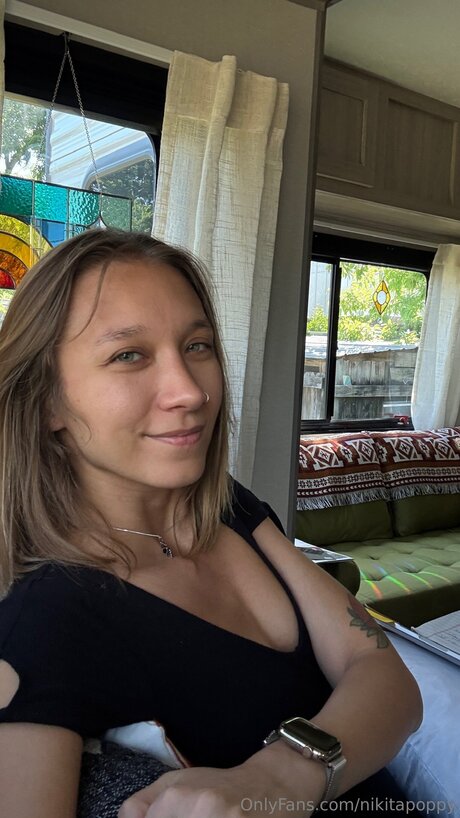 Nikitapoppy model beautiful images