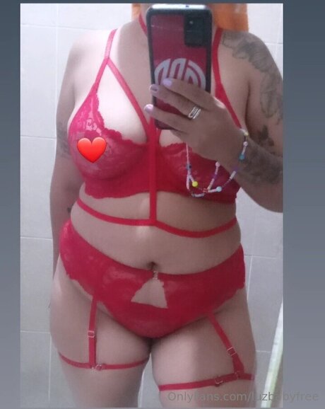 Luzbabyfree model naked img