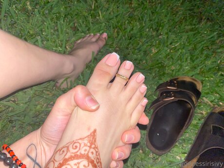 Goddessirisivy nude star pic