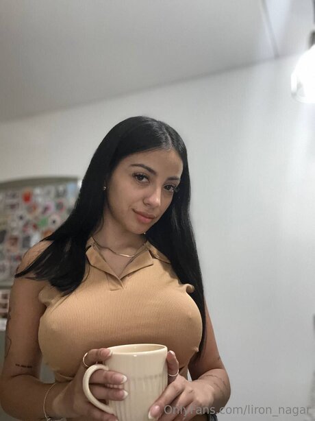 Liron Nagar art model img