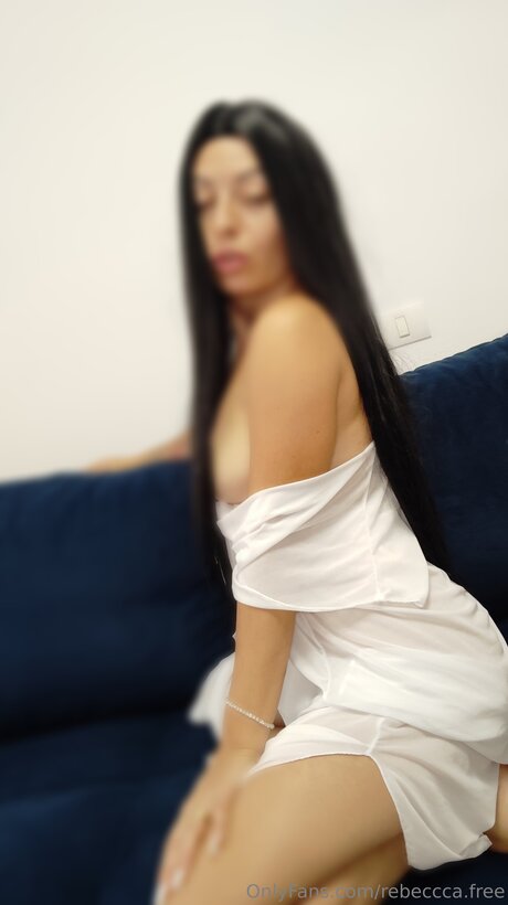 Rebeccca Free star top photo