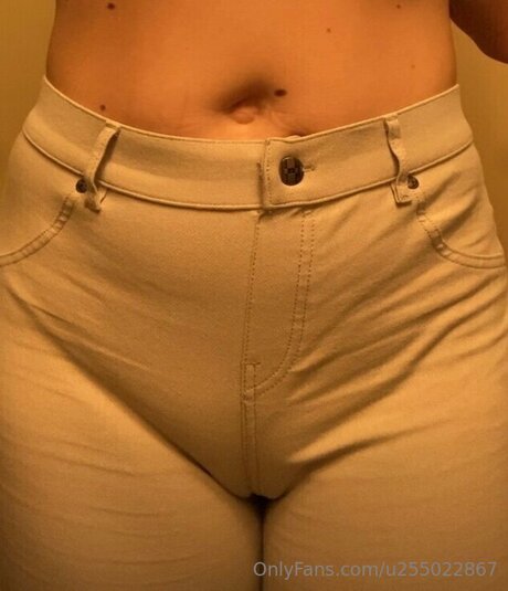 U255022867 beautiful actress pics