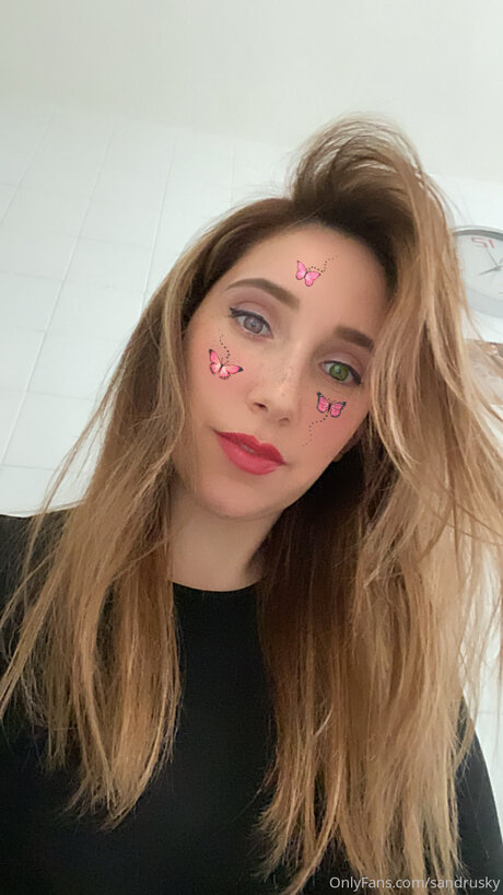 Sandrusky naked pornstar picture