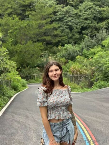 Little Eva 21 pornographic model archive