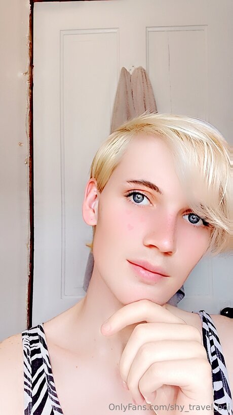 Shy Travel Boi high quality pornstar photo
