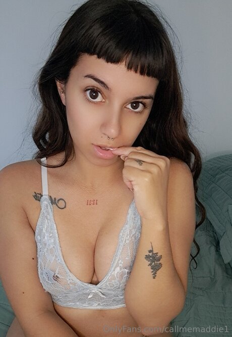 Callmemaddie1 porn model photo