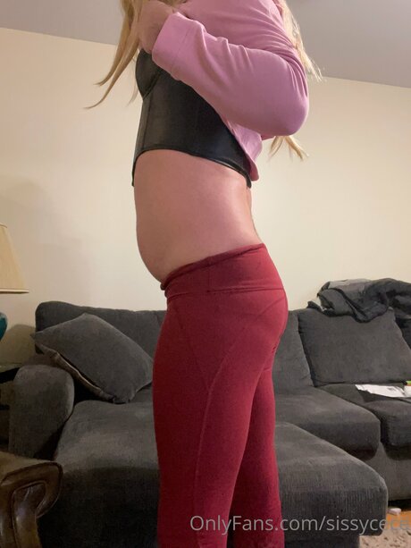 Sissycece pornographic model pic