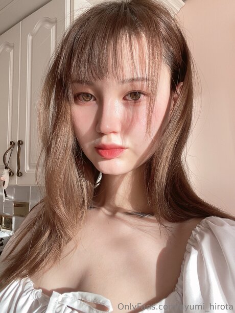 Ayumi Hirota exclusive pornstar images