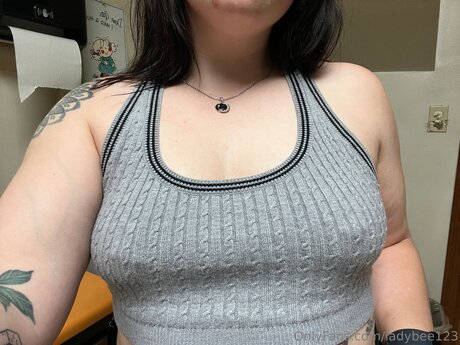 Ladybee123 naked pornstar pics