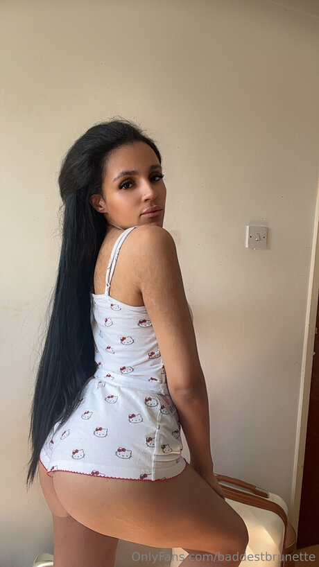 Baddestbrunette star sexy images