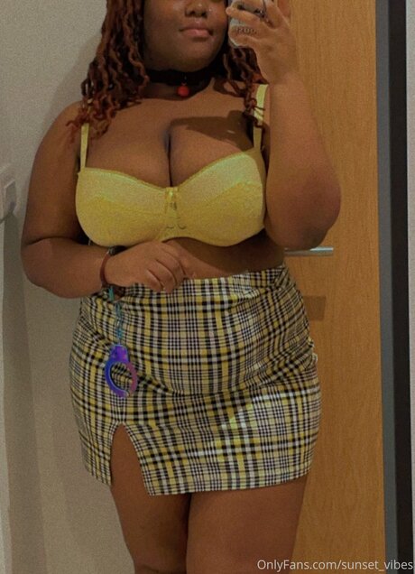 Sunset Vibes top actress img