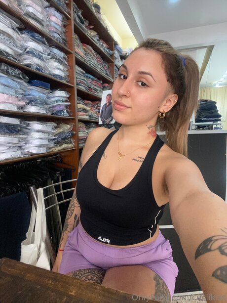 Ceciikiss star hd photo