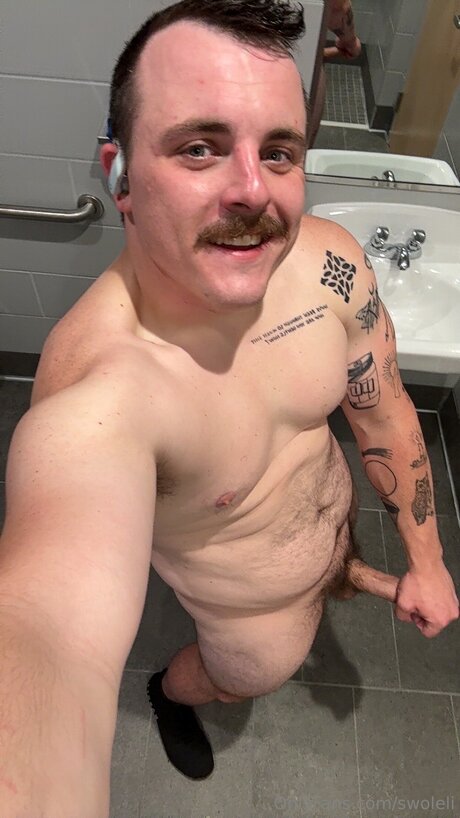 Swoleli model beautiful galleries