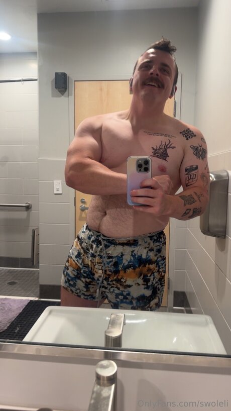 Swoleli star art img