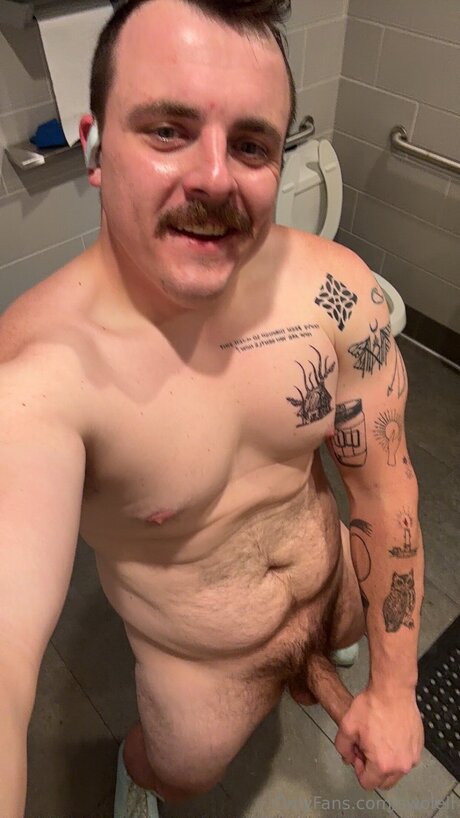 Swoleli erotic actress image