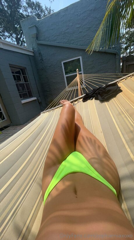 Minikikixo sex model images