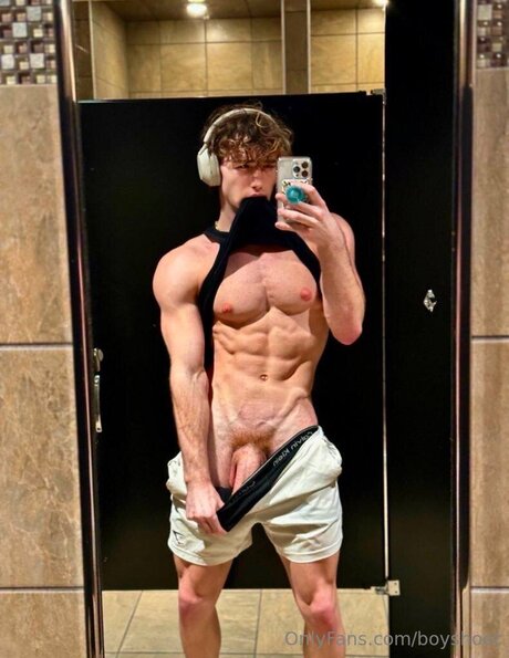 Boyshoot pornographic star picture
